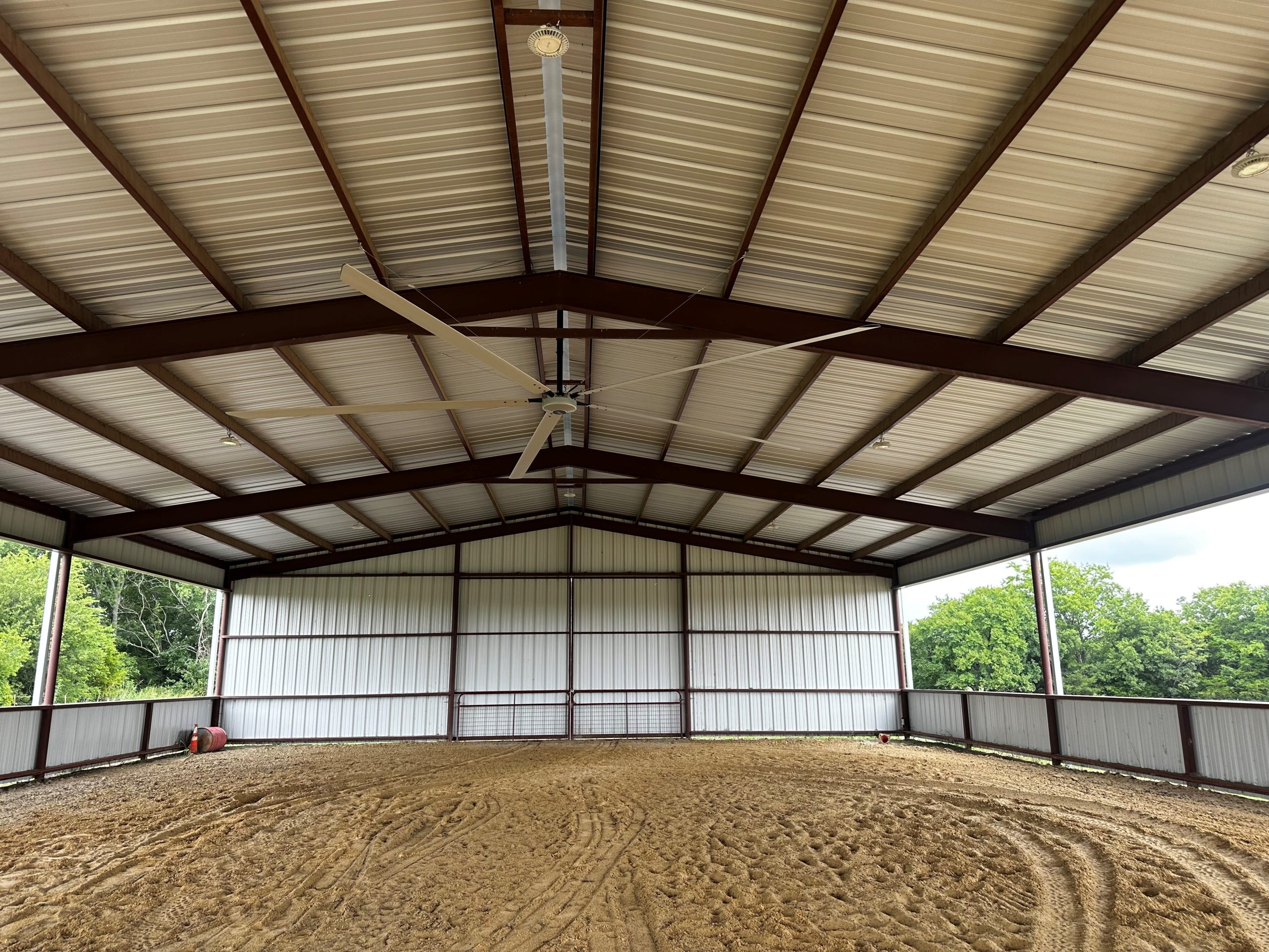 Agriculture & Barns industrial fans